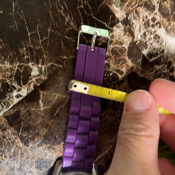 Purple watch - Picture 6 of 7